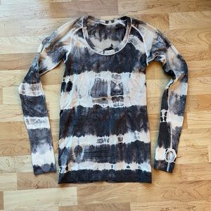 Lululemon Swiftly Tech Long Sleeve - size 6